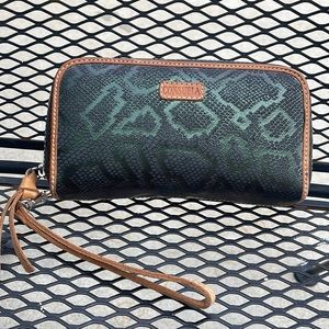 Consuela wrist wallet